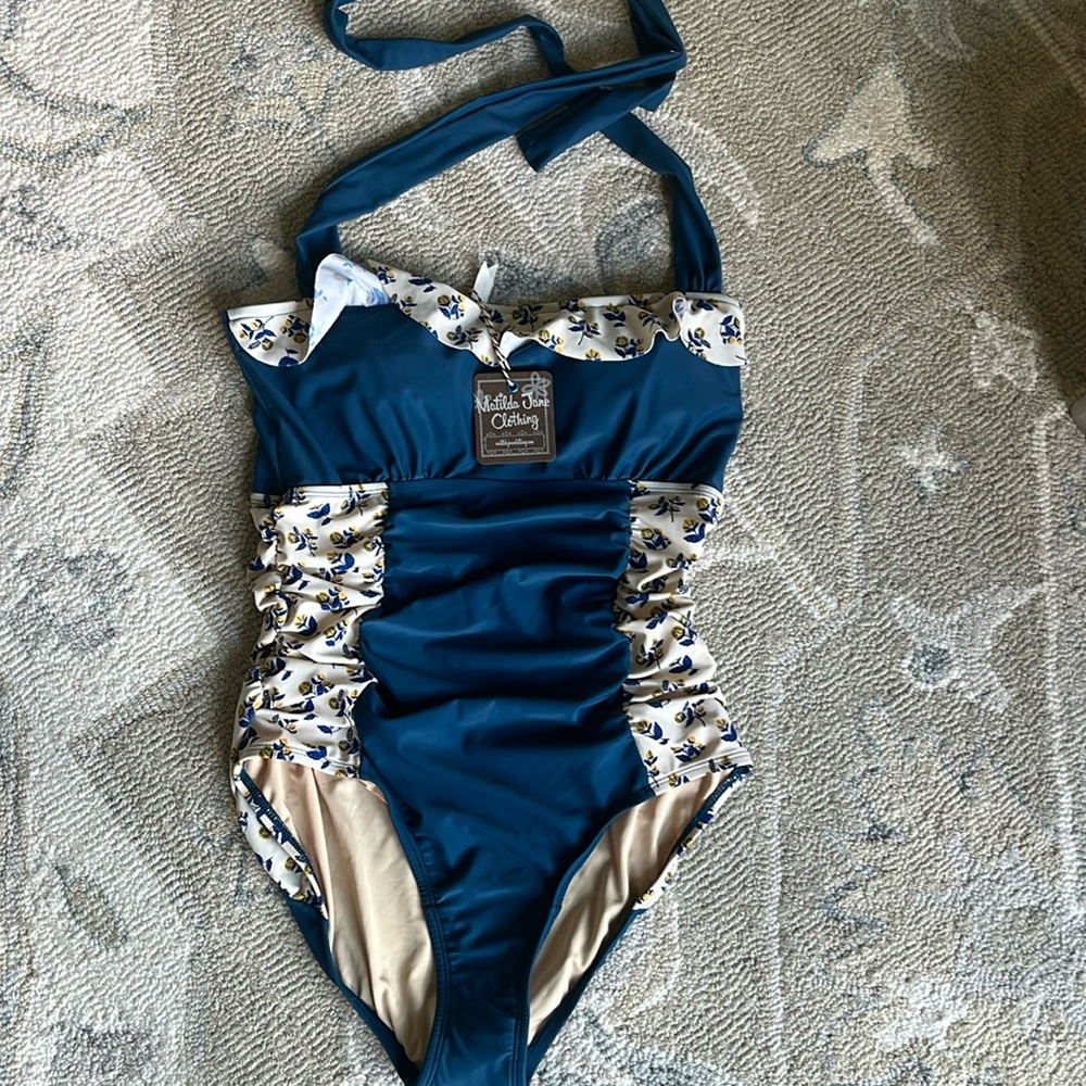 Matilda Jane women’s swimsuit size large